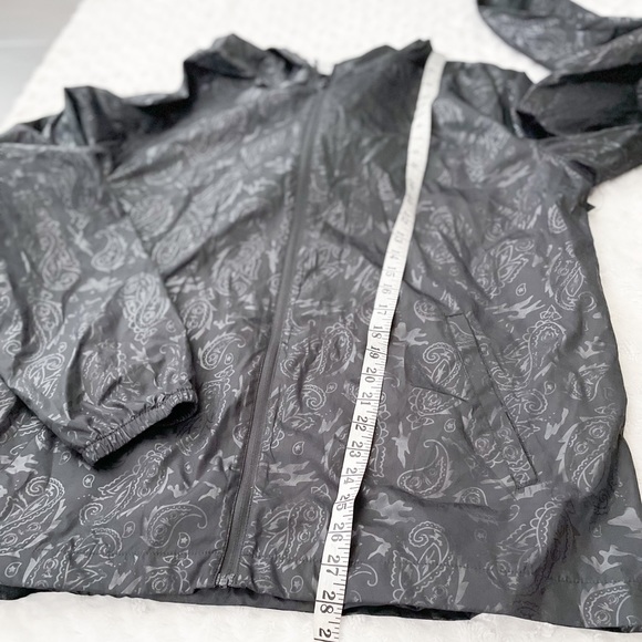 NWT- CULTURE KINGS unisex duplex windbreaker backpack jacket - Picture 15 of 16